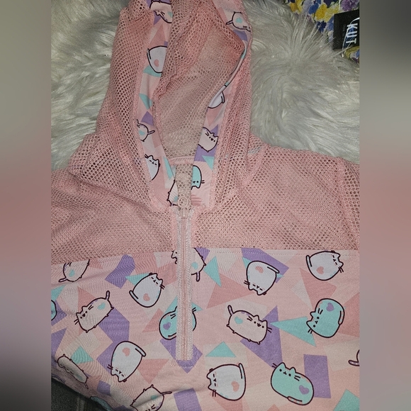 Pusheen -Size Med ,Pastel Mesh Cropped Hoodie - Picture 7 of 9